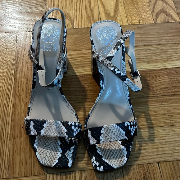 Snake effect sandals - Picture 1 of 3